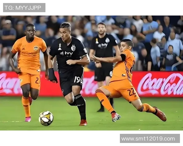 休斯敦迪纳摩与费城联合激战正酣比分揭晓精彩瞬间回顾